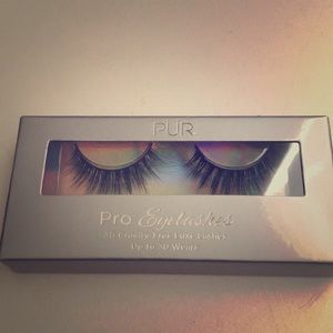 Pür Pro Eyelashes in Diva